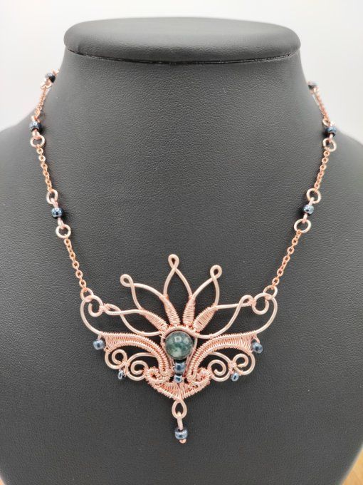 Collier Plastron Fleur de Lotus