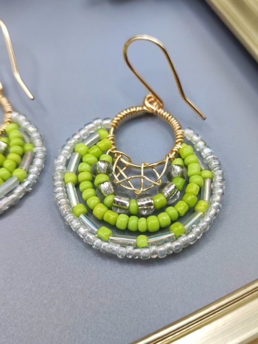 Boucles d'oreilles Bohème vert anis